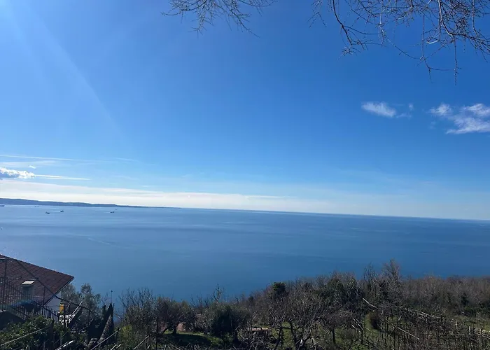 Ancient Village Apartamento Trieste